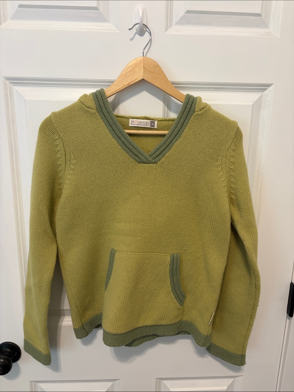 Light Green V-Neck Hooded Knit Sweater with Contrast Trim